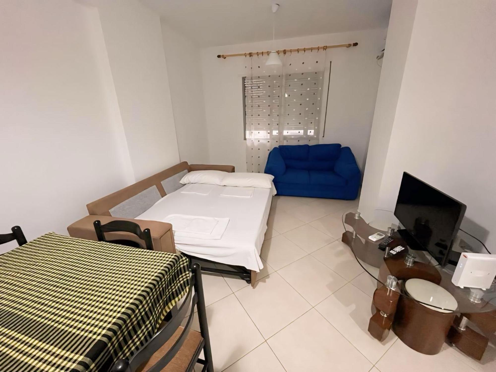 Gerald'S Central Apartments Vlorë Habitación foto
